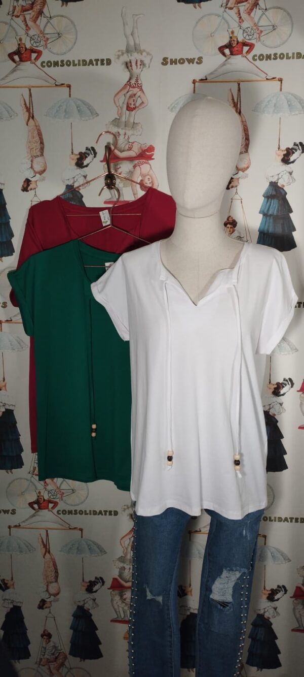 CAMISETA M/C ESCOTE V BOLAS 1285